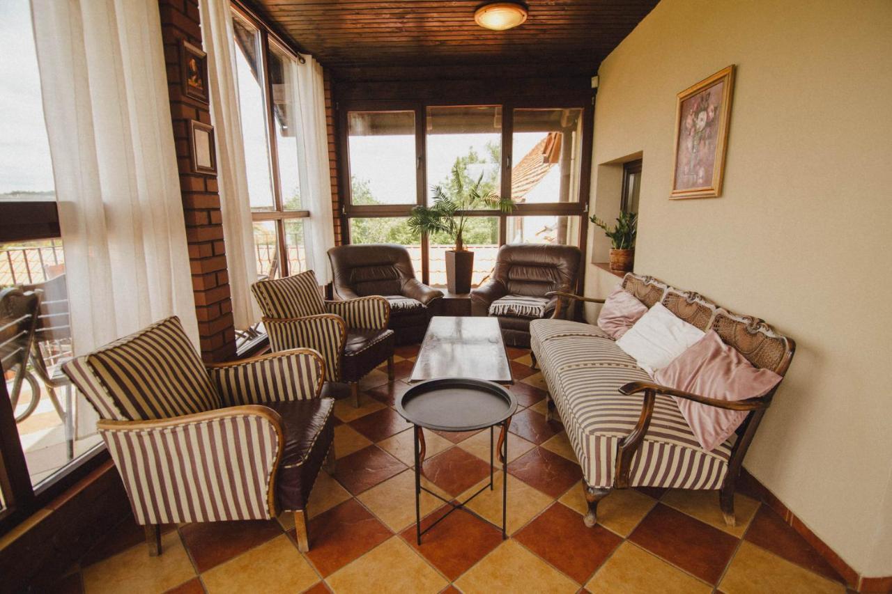 Podkowa Modliszow Villa Exterior photo